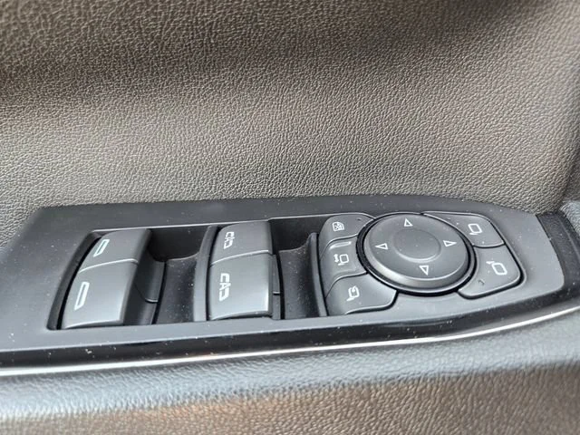 Used 2024 Onyx Black GMC AT4 image 39