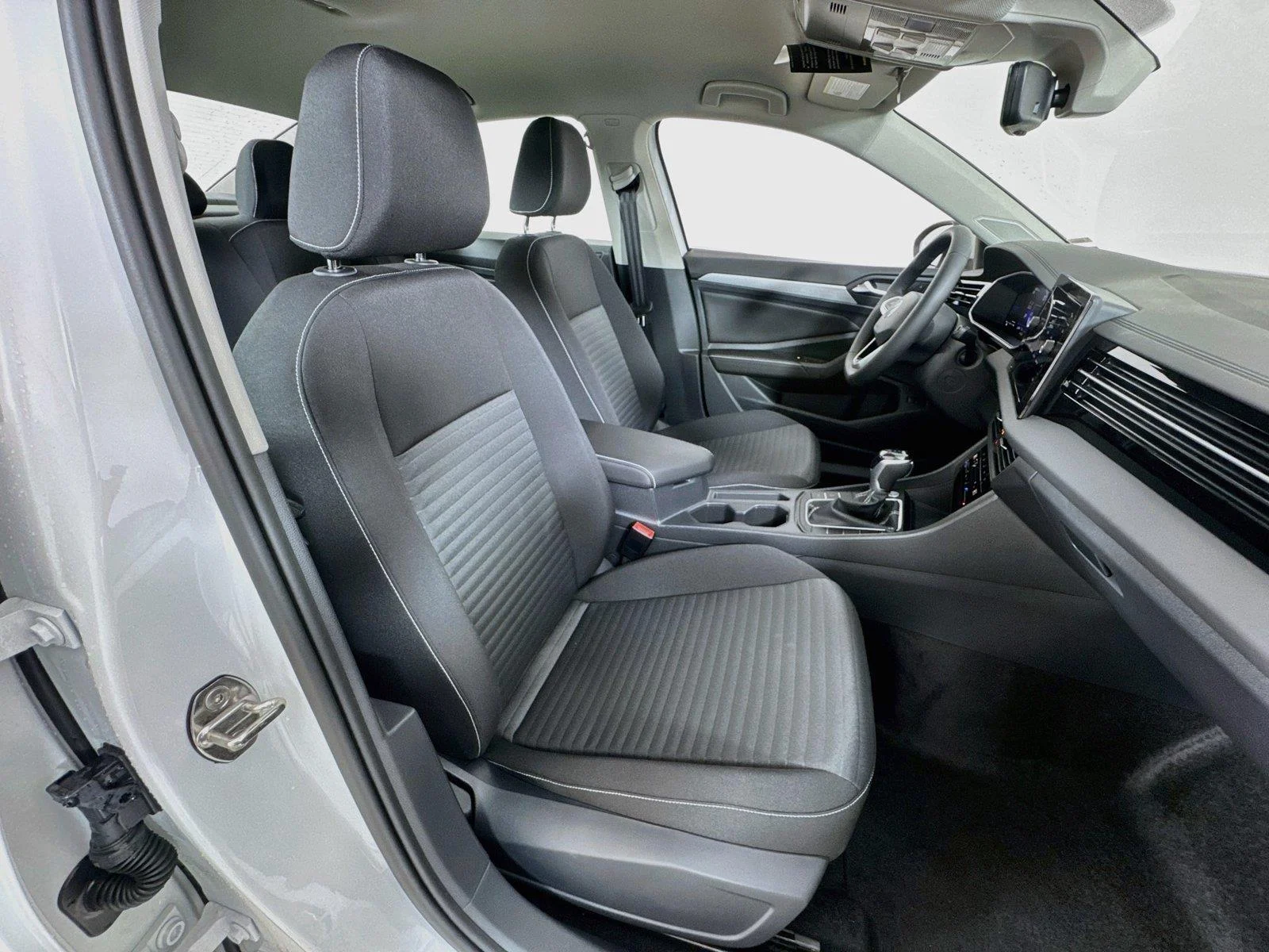 New 2027 Pure White Volkswagen S image 25