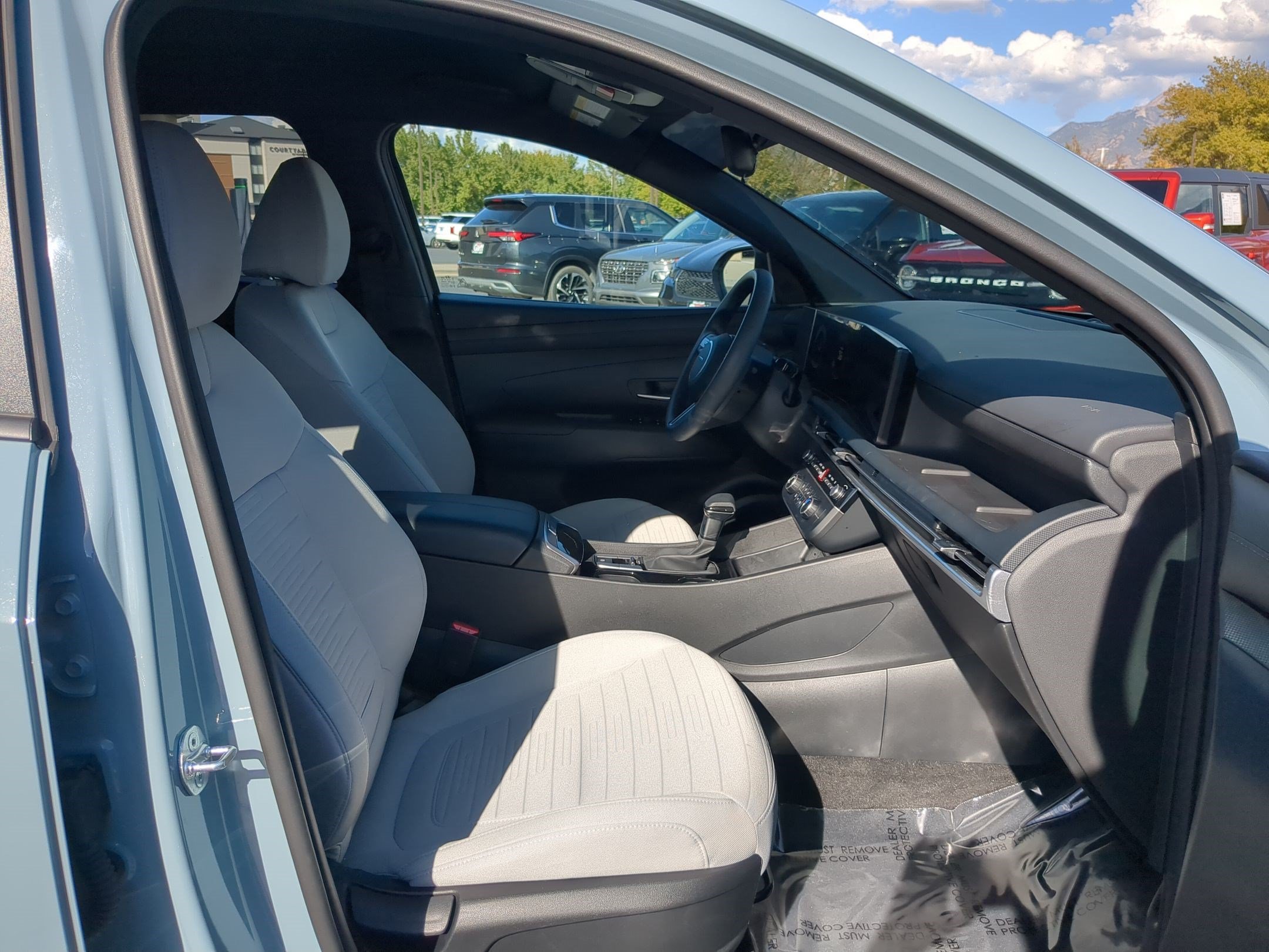2025 Hyundai Santa Cruz SE - Photo 30