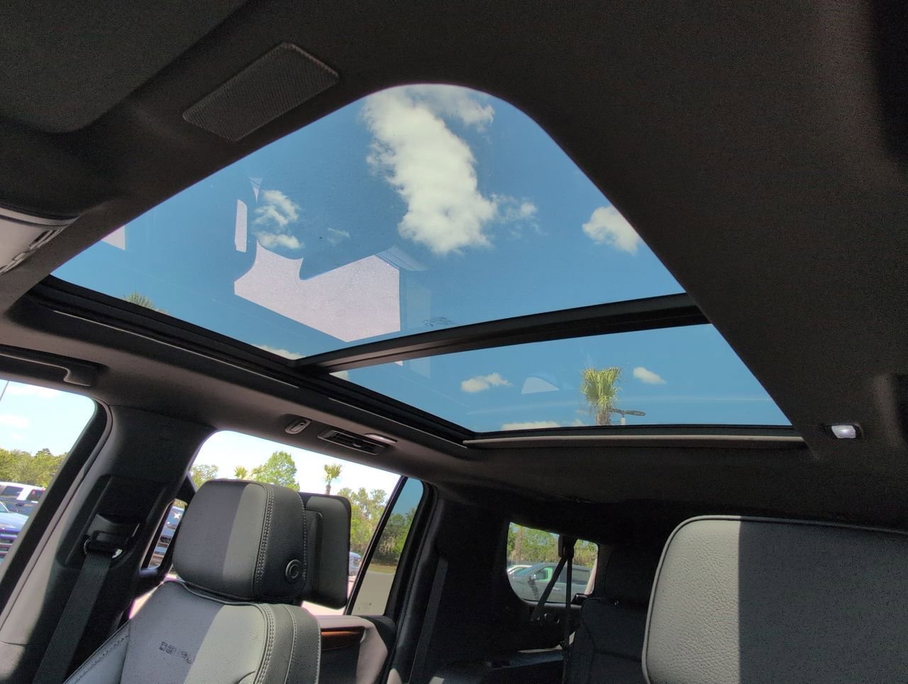 2026 GMC Yukon XL Denali - Photo 19