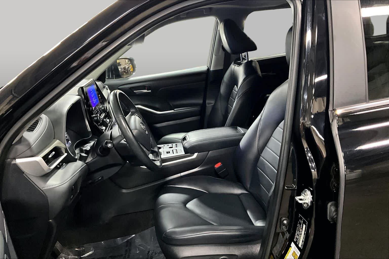 Used 2023 Midnight Black Metallic Toyota XLE image 8