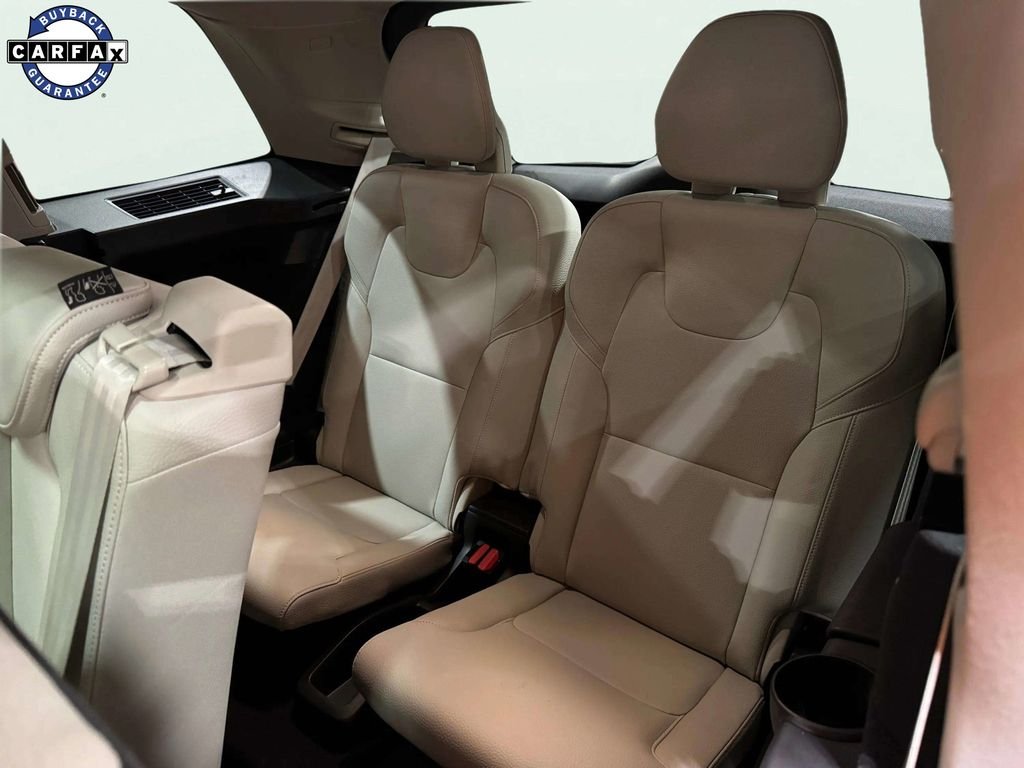 Used 2020 Denim Blue Metallic Volvo T5 Momentum image 25