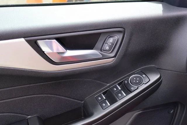2022 Ford Escape SEL - Photo 13
