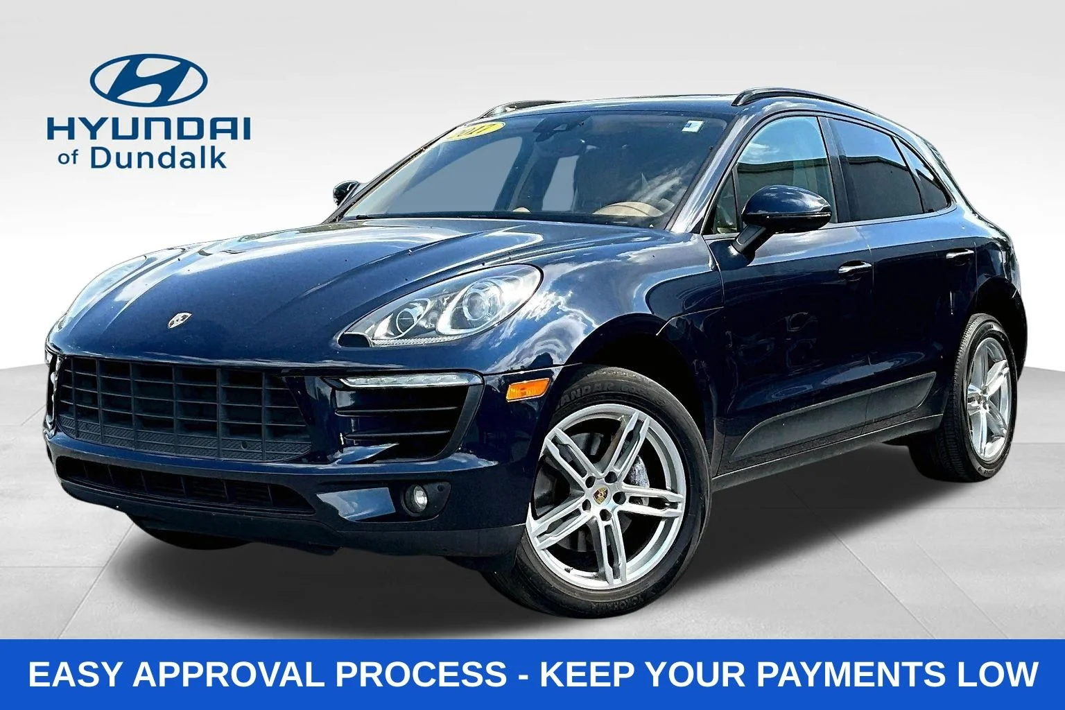 2017 Porsche Macan -'s photo