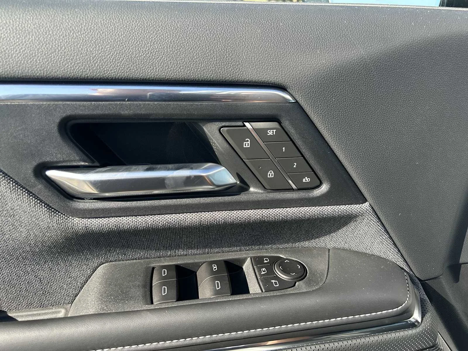 2026 GMC Sierra EV Elevation - Photo 22