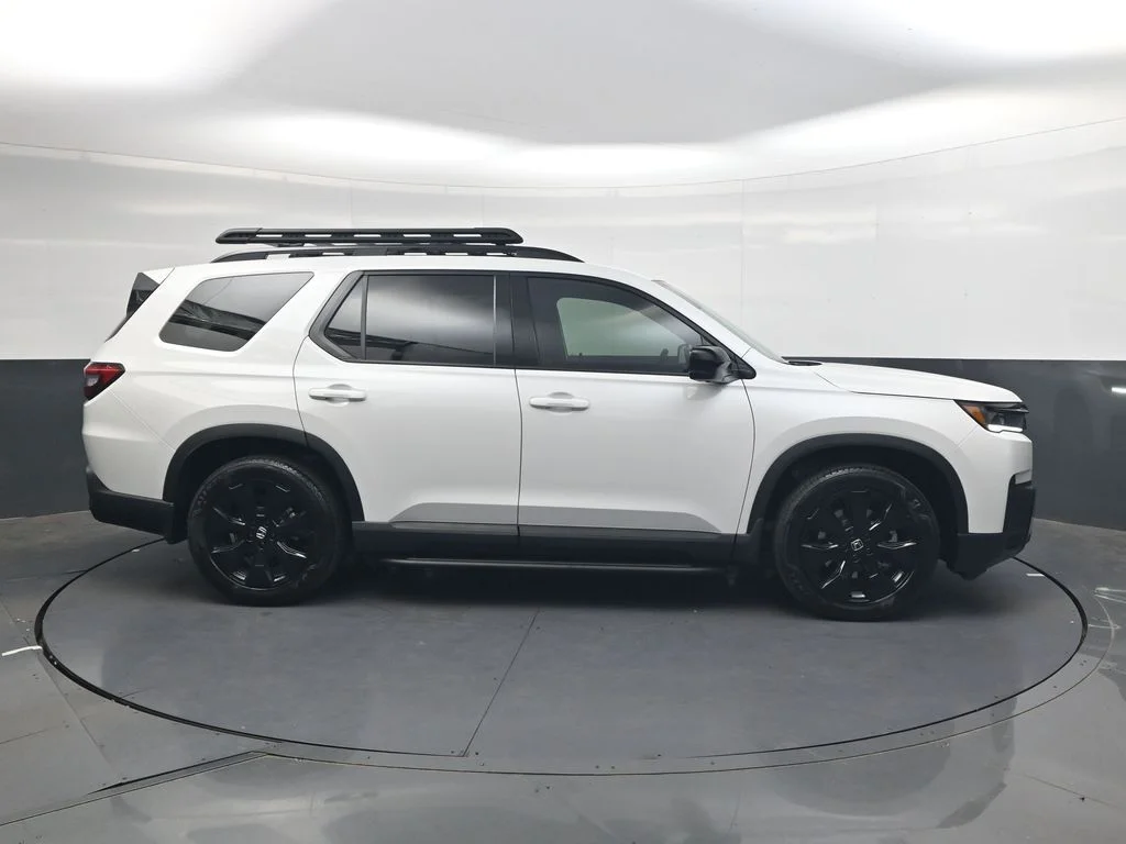 New 2026 Platinum White Pearl Honda Black Edition image 3