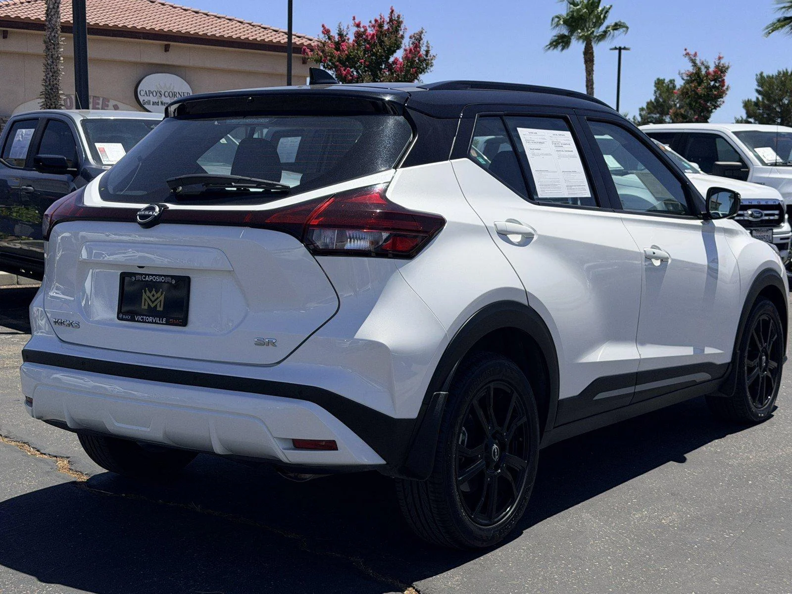 Used 2023 Aspen White Trico Nissan SR image 6