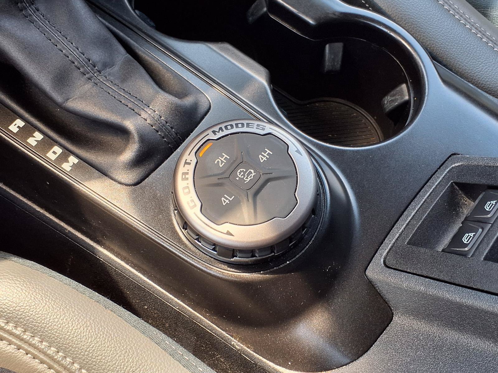 Used 2022 White Ford  image 19