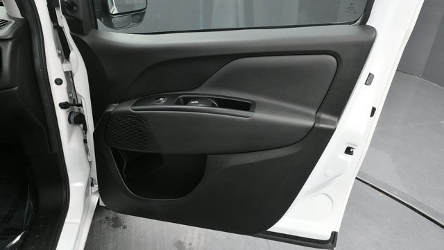 Used 2022 White Ram Base image 10