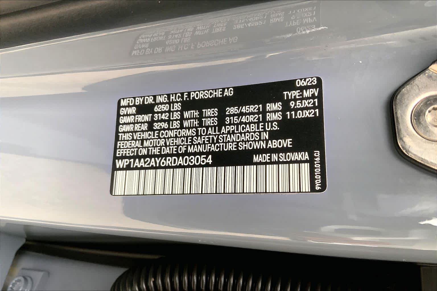 Used 2024 Arctic Grey Porsche  image 33