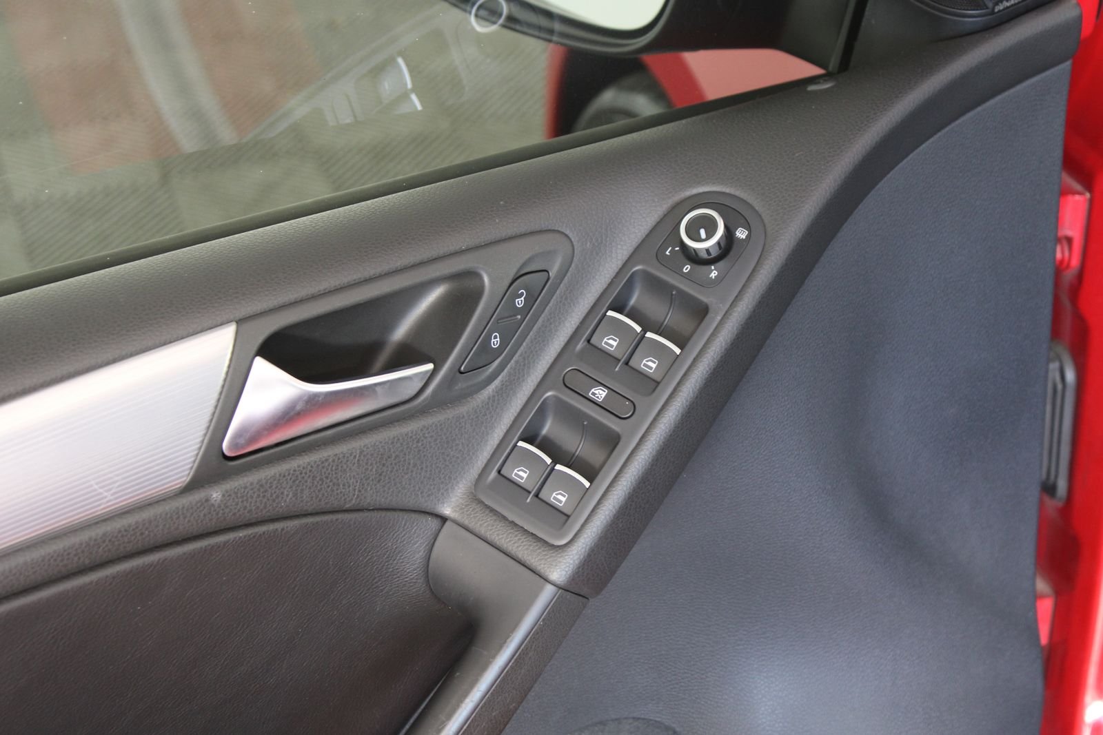 Used 2012 Red Volkswagen R image 21