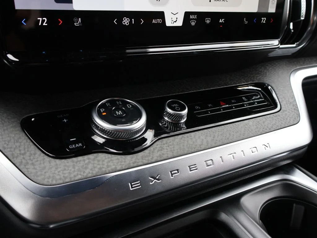 New 2026 Agate Black Metallic Ford Tremor® image 41