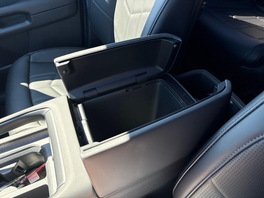 New 2027 Glacial White Pearl Kia X-PRO SX image 24