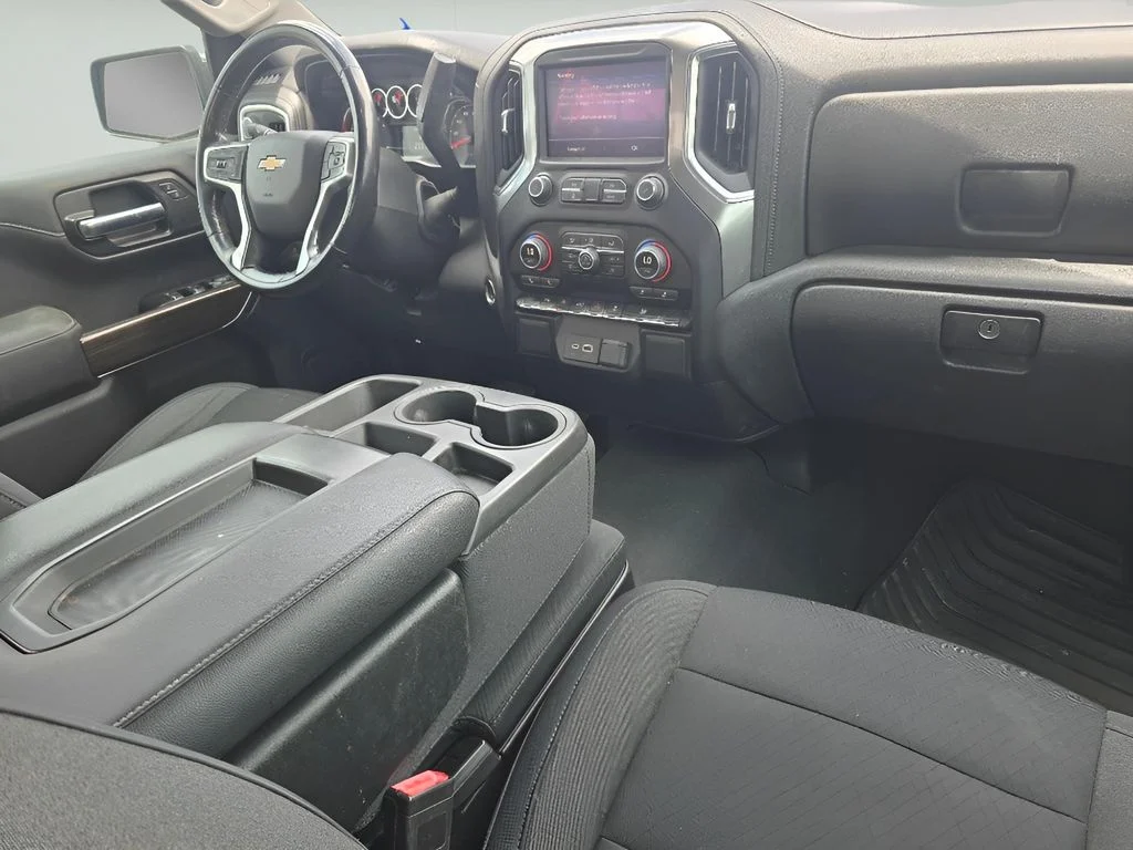 Used 2020 Shadow Gray Metallic Chevrolet LT image 11