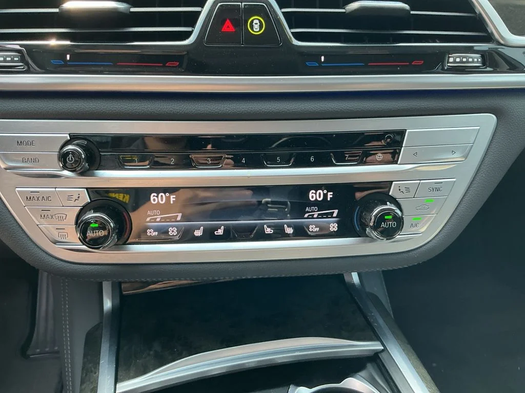 2022 BMW 7 Series 750i - Photo 17