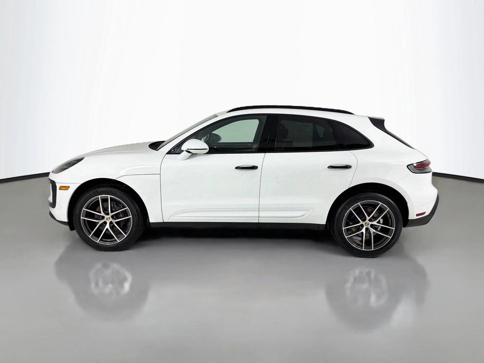 Used 2023 White Porsche  image 2