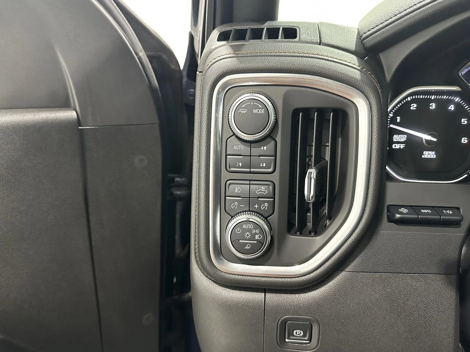Used 2020 PACIFIC BLUE METALLIC GMC AT4 image 16