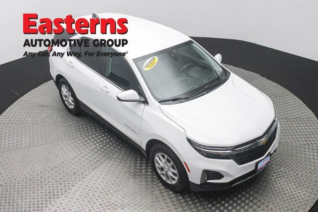 Used 2023 White Chevrolet LT image 3
