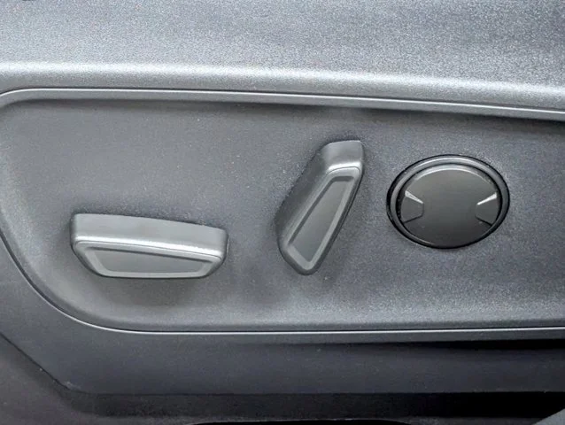 New 2026 Shadow Black Ford Outer Banks® image 40
