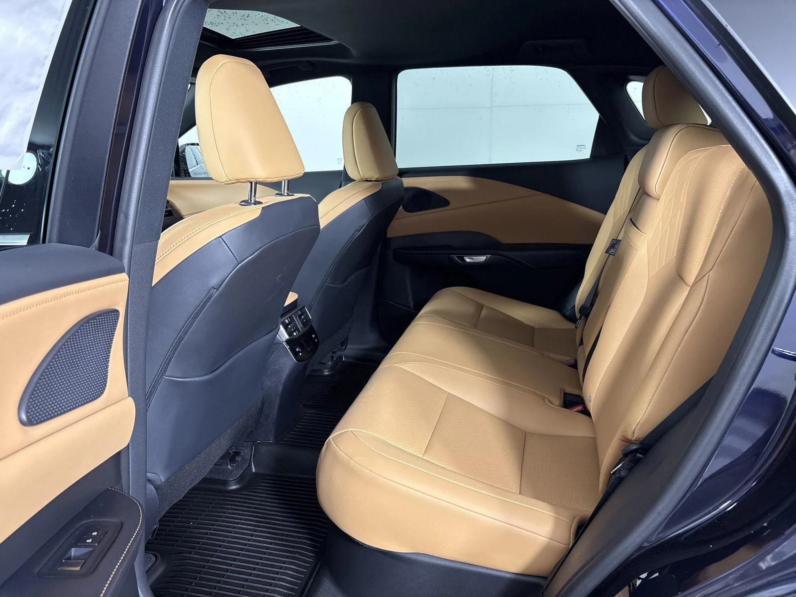 Used 2025 Nightfall Mica Lexus Premium image 12