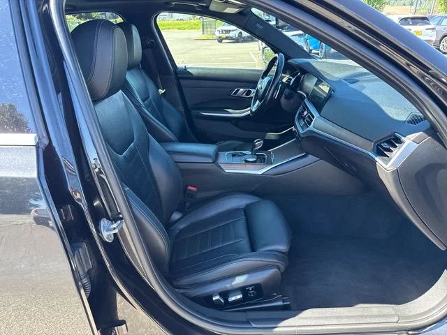 Used 2019 Black Sapphire Metallic BMW 330i image 10