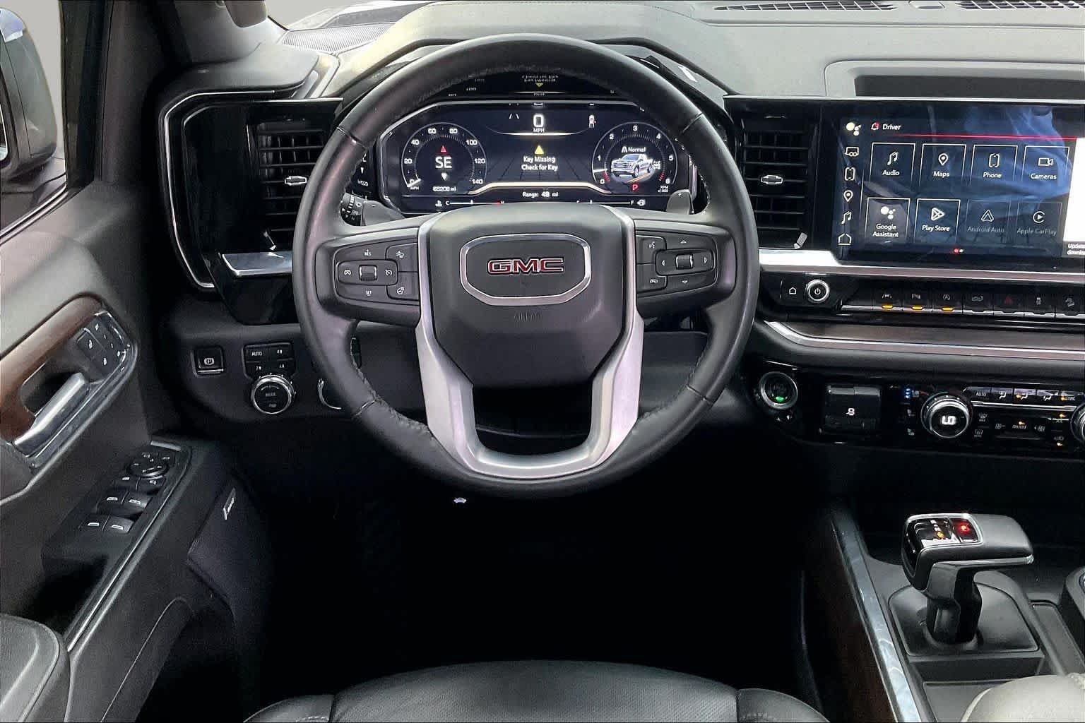 Used 2024 White Frost Tricoat GMC SLT image 5