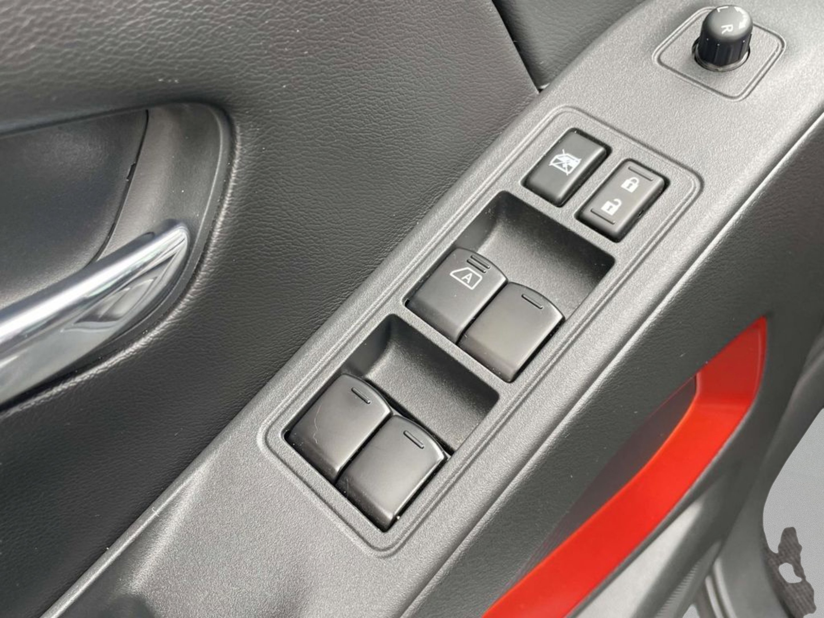 Used 2025 Gray Nissan PRO-4X image 23