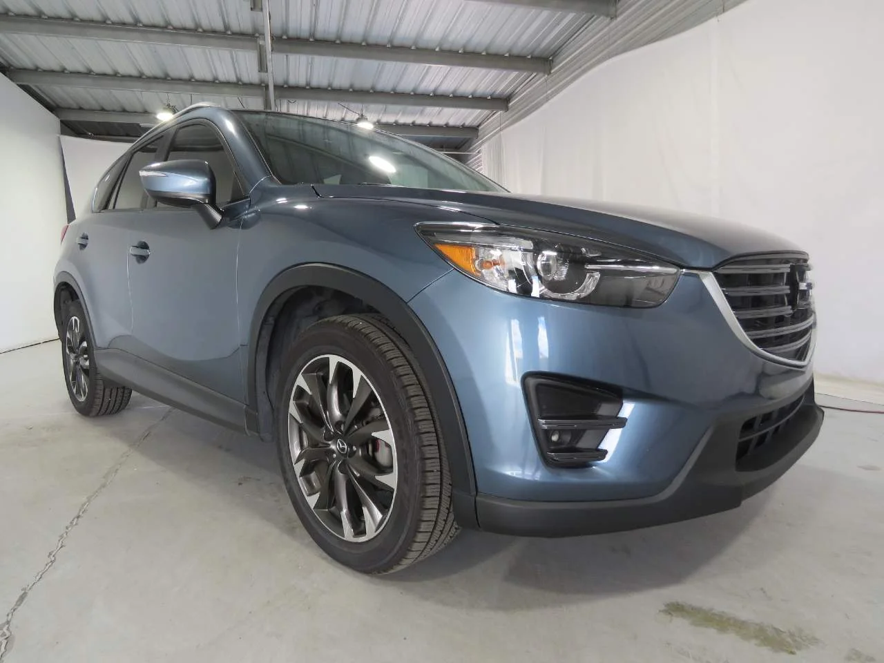 Used 2016 Meteor Gray Mica Mazda Grand Touring image 3