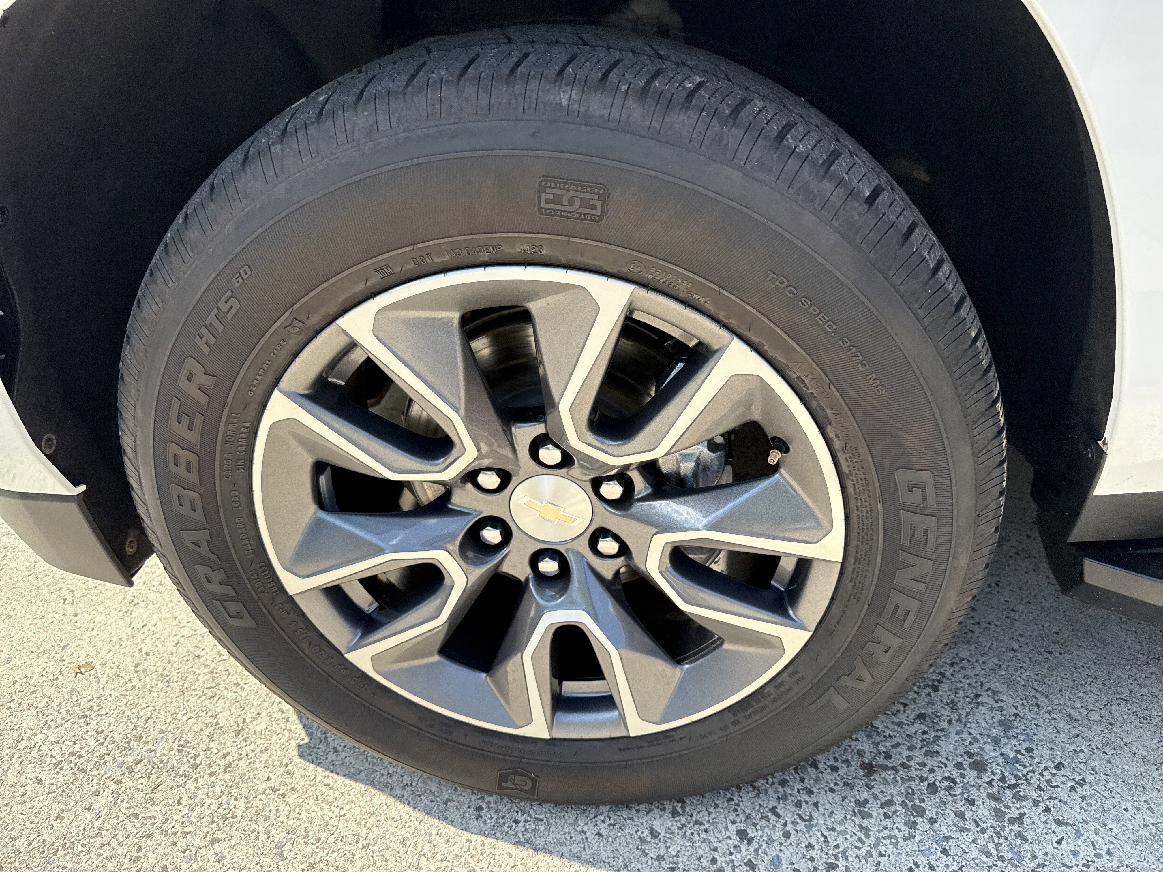 Used 2022 Summit White Chevrolet LT image 11