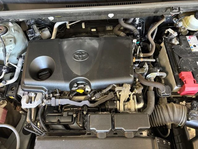 Used 2020  Toyota XLE image 27