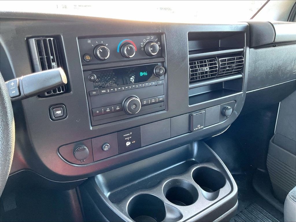 Used 2024 White GMC Work Van image 25