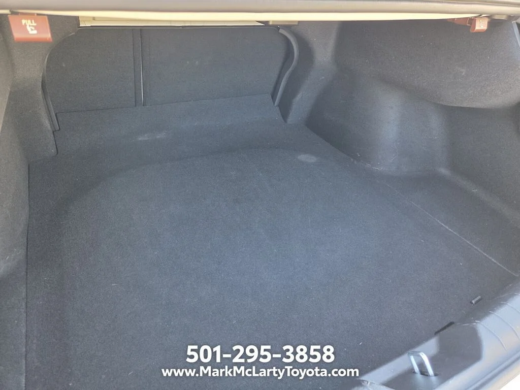 Used 2025 White Hyundai SEL image 13
