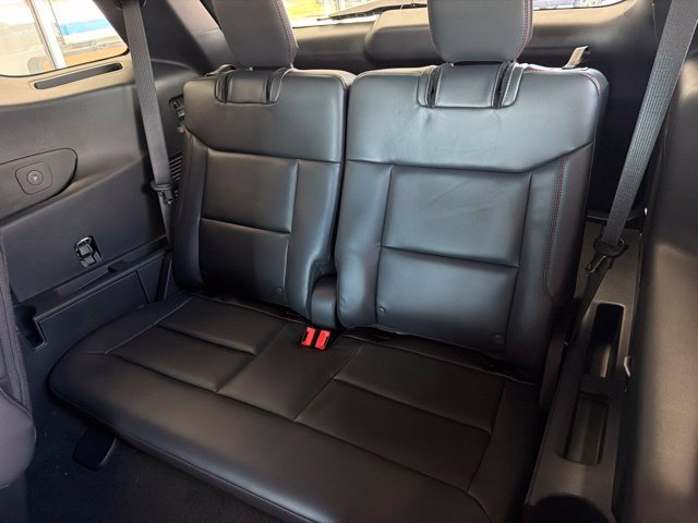 New 2027 Ruby Red Metallic Tinted Clearcoat Ford ST-Line image 15