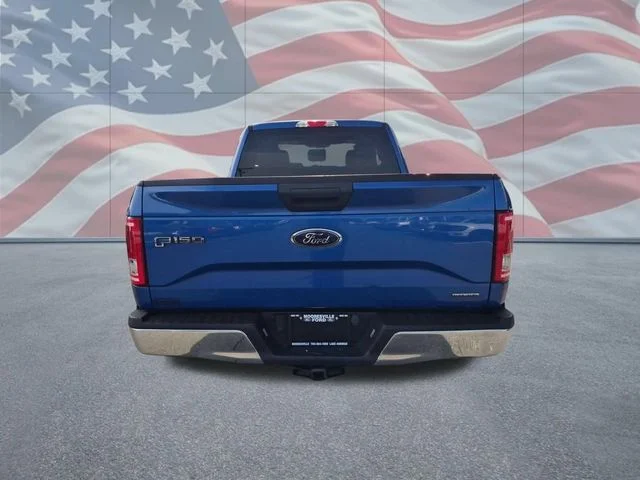 Used 2016 Blue Ford XLT image 4