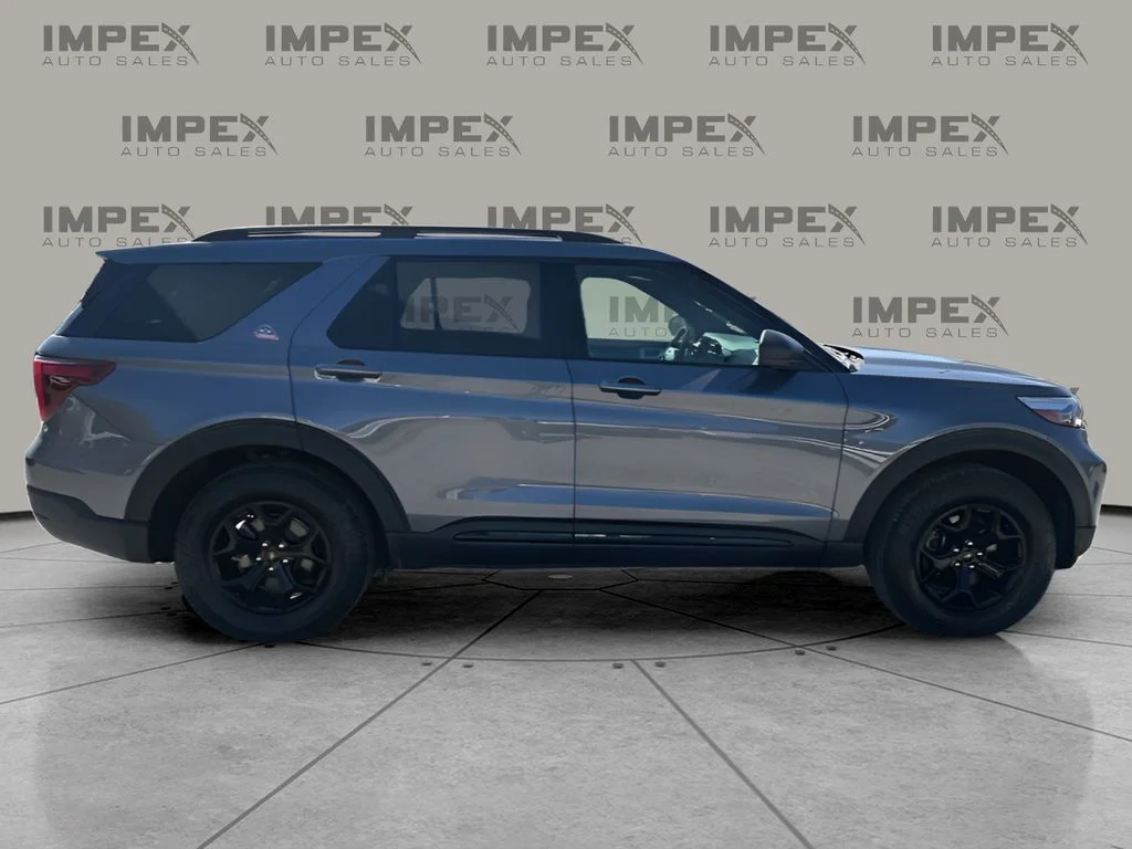 Used 2022 Gray Ford Timberline image 6