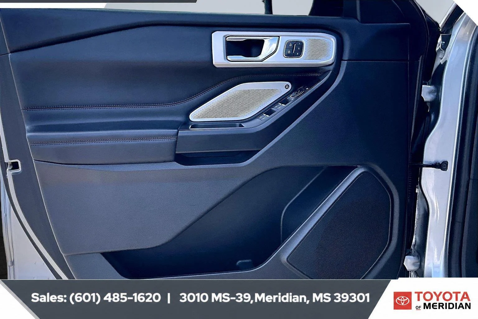 Used 2020 Iconic Silver Ford Platinum image 17