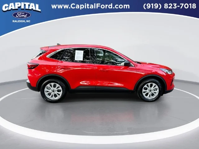 Used 2024 Red Ford Active image 9