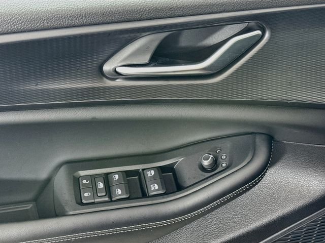 Used 2025 Red Jeep Laredo X image 17