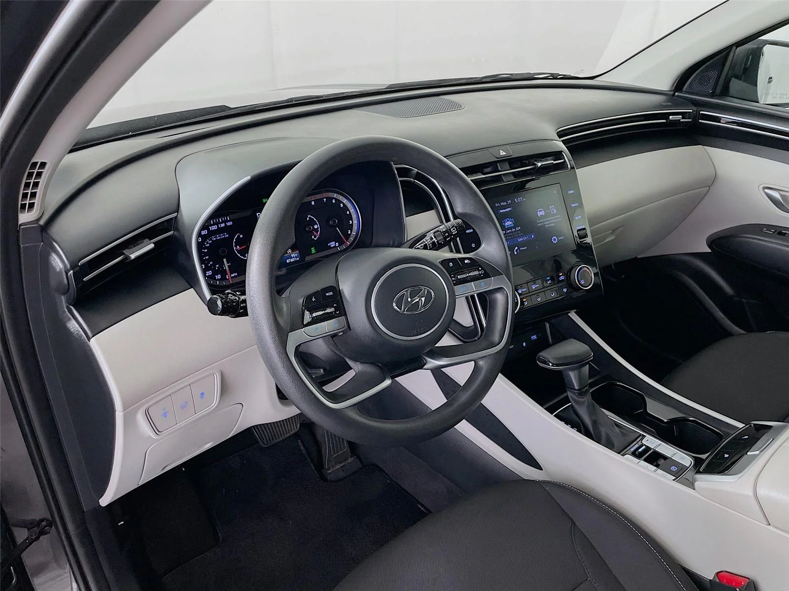Used 2023 Portofino Gray Hyundai SEL image 13