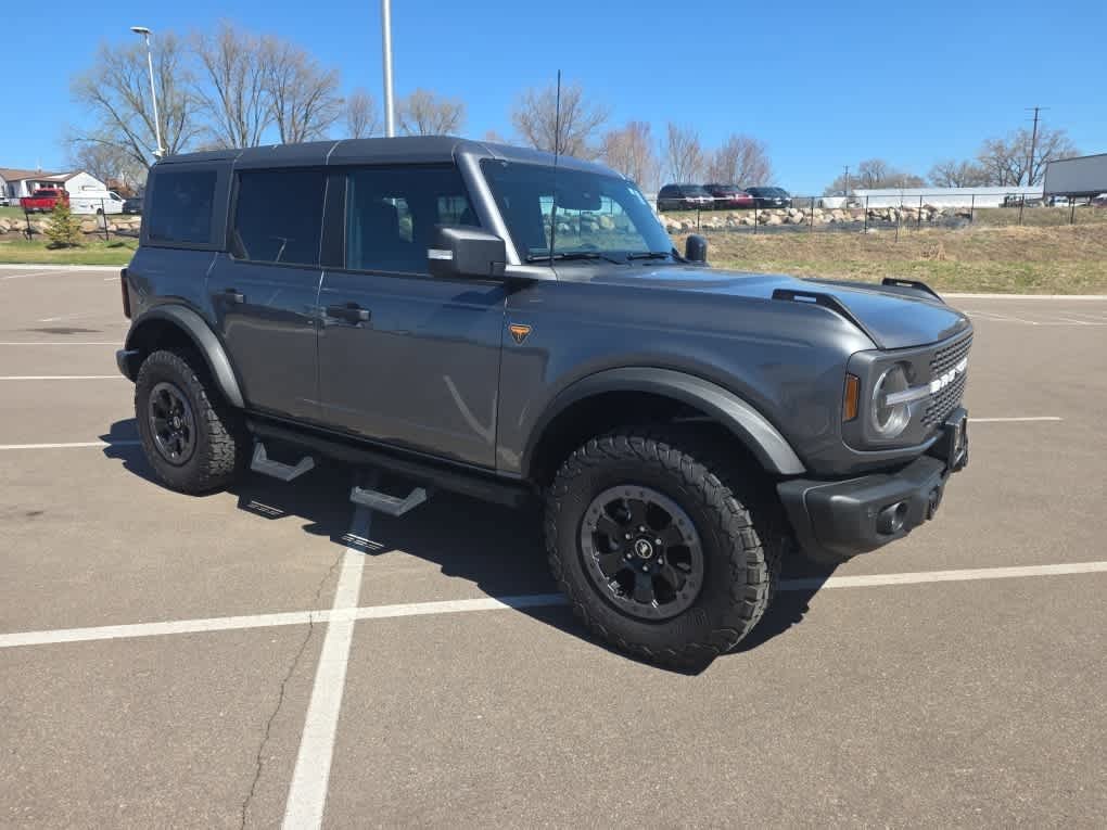 Used 2022 Ford Bronco 4-Door Badlands with VIN 1FMEE5DPXNLB84067 for sale in Vadnais Heights, Minnesota