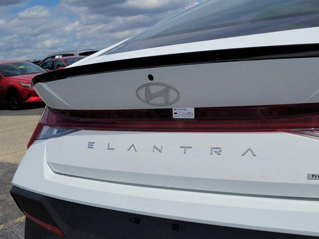 2025 Hyundai Elantra Blue - Photo 6