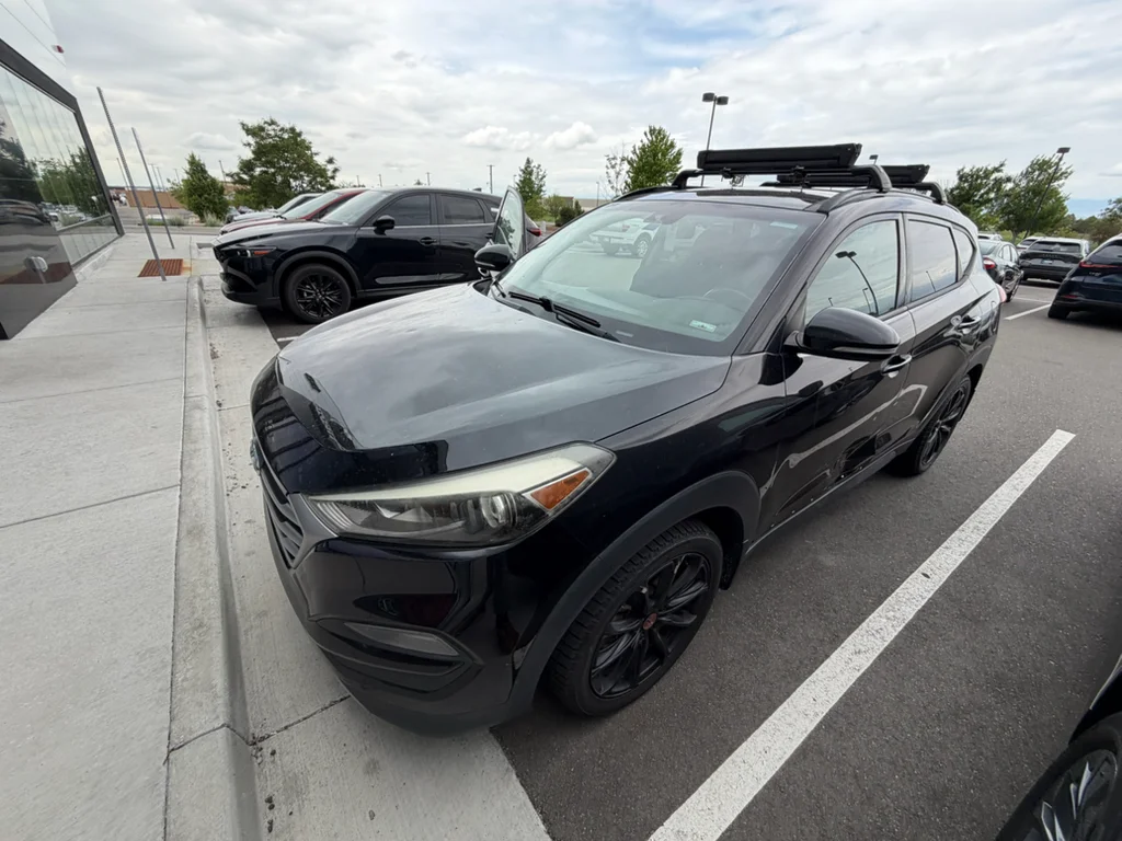 2017 Hyundai Tucson Night FWD's photo