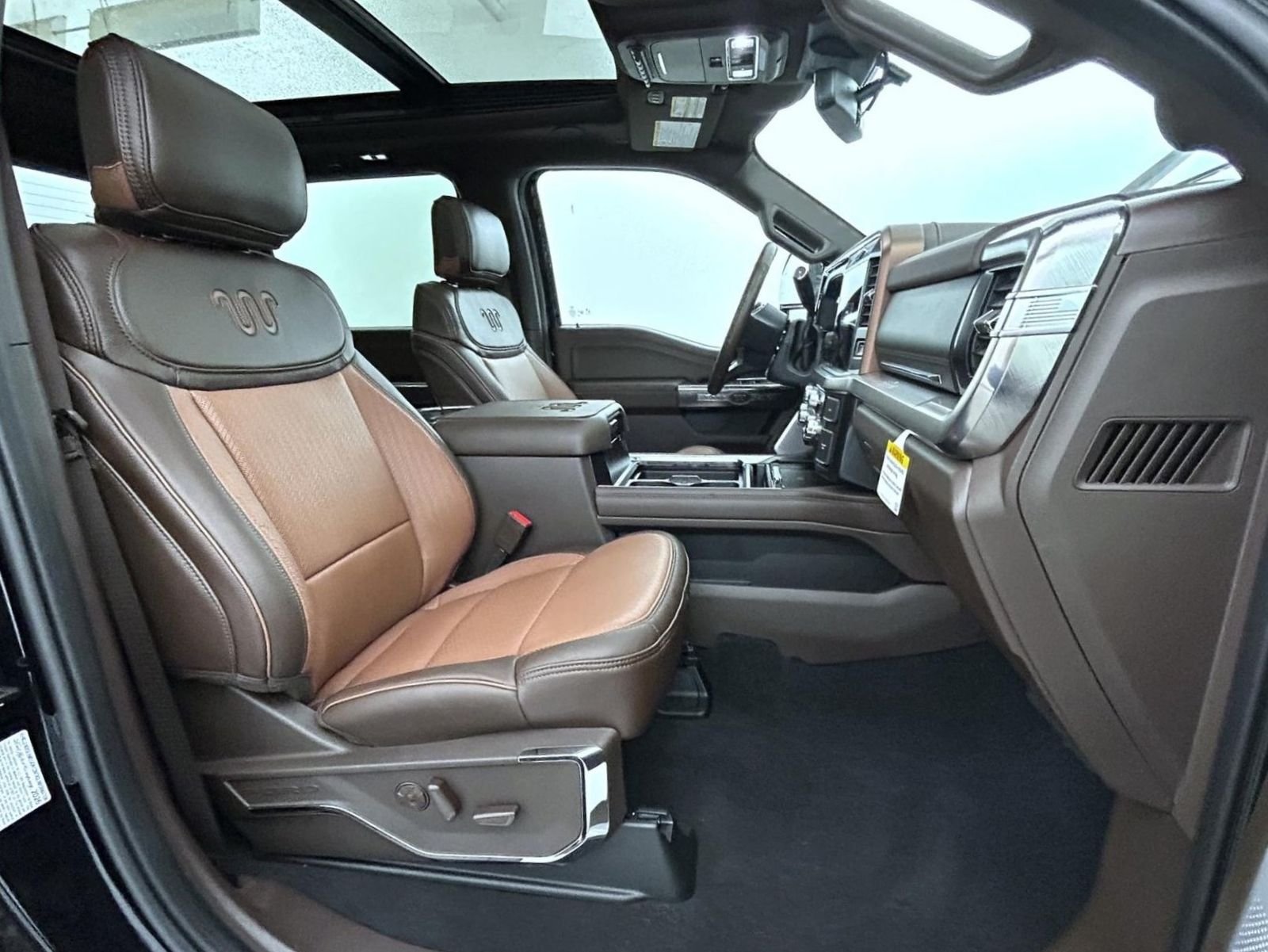 New 2026 Agate Black Metallic Ford King Ranch image 16