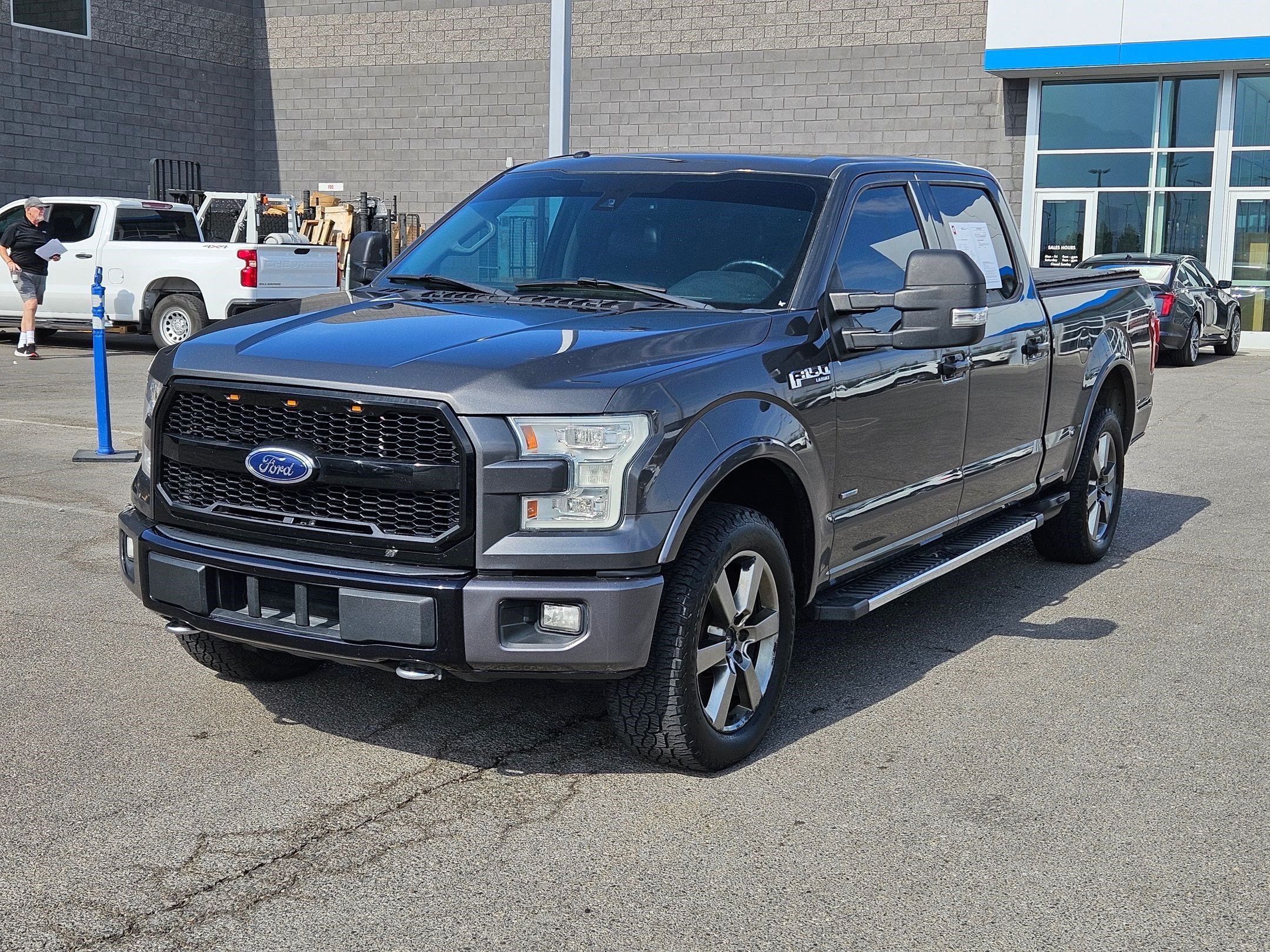 Used 2015 Magnetic Metallic Ford Lariat image 8