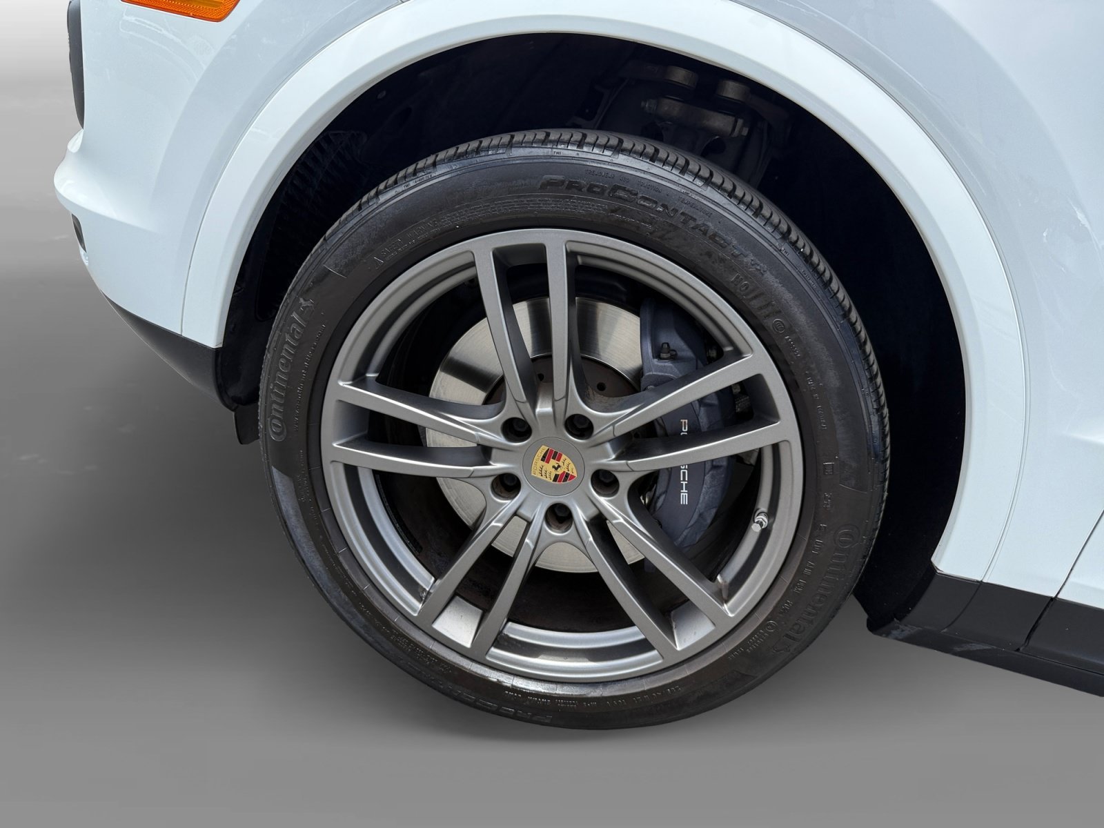 Used 2022 White Porsche Base image 9