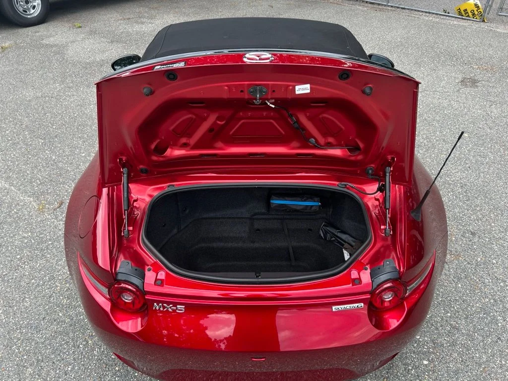 Used 2025 Red Mazda Club image 26