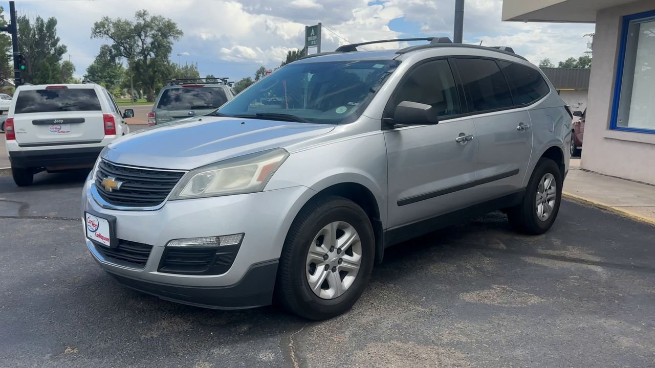 2014 Chevrolet Traverse LS photo 3
