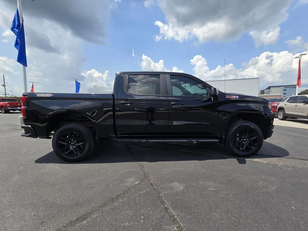 Used 2023 Black Chevrolet Custom Trail Boss image 8