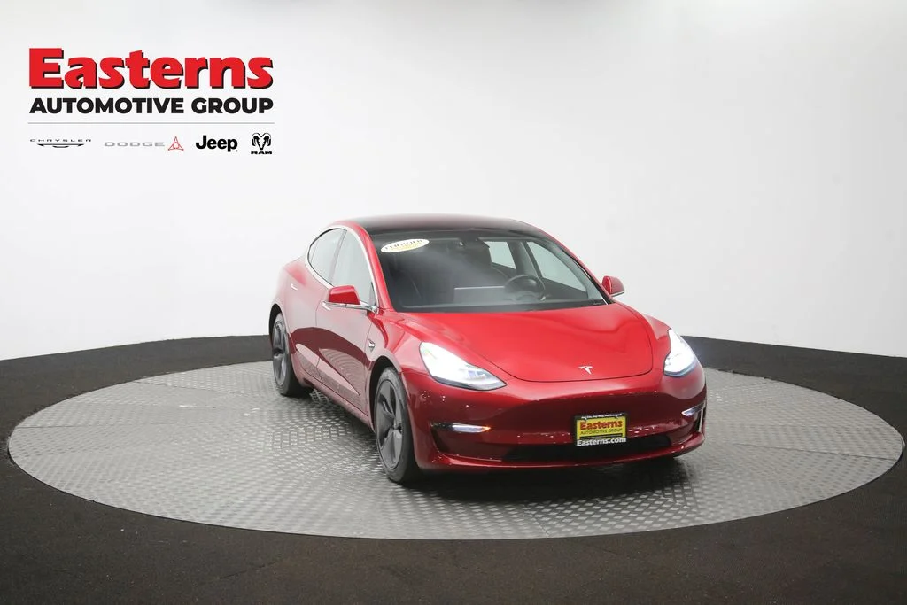 Used 2018 Red Tesla Long Range image 45