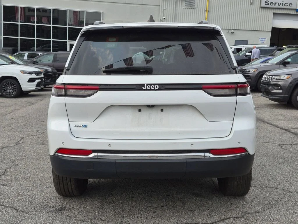 Used 2023 White Jeep 4xe image 7
